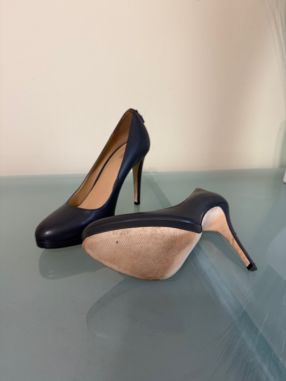 Like NEW MICHAEL Michael Kors Black Leather Stiletto Designer Pumps Size 10